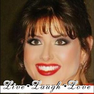 Meet your Posher, Melissa